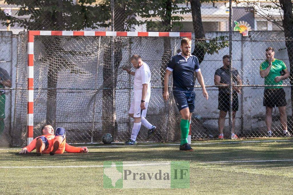 турнір з міні-футболу пам'яті Степана Тарабалки,Відкриття футбольного турніру пам'яті Степана Тарабалки,пілот Степан Тарабалка