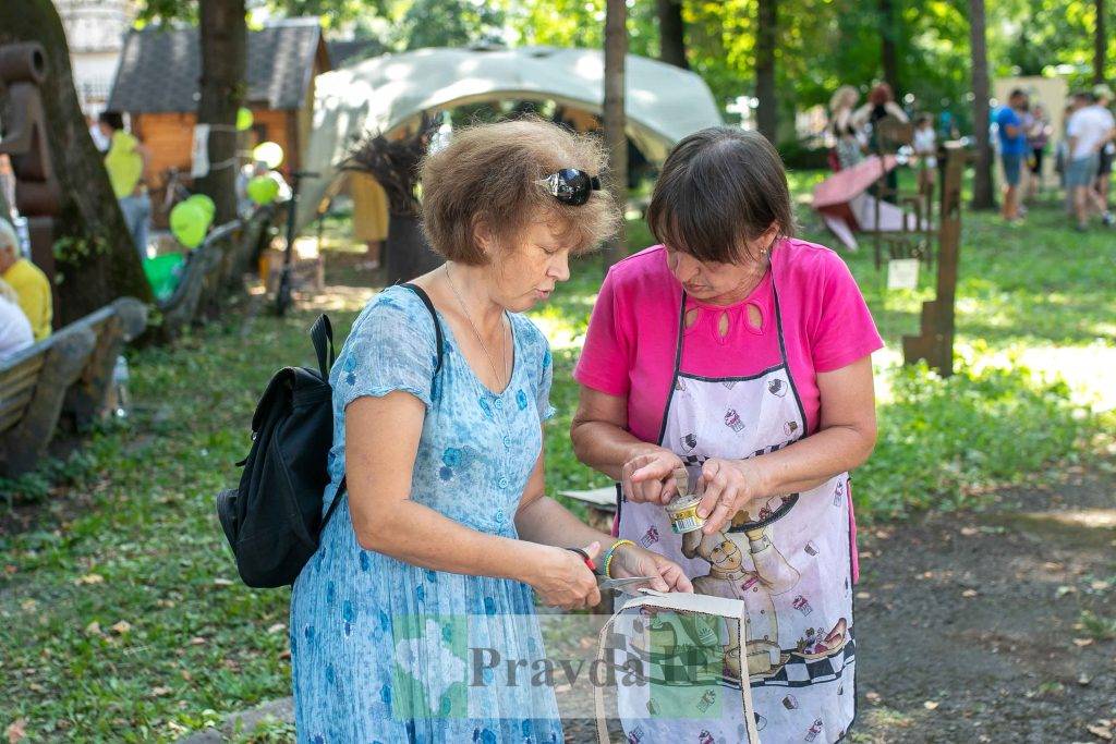 Дитячий ярмарок,Дитячий ярмарок у Франківську,дитячий ярмарок на підтримку зсу