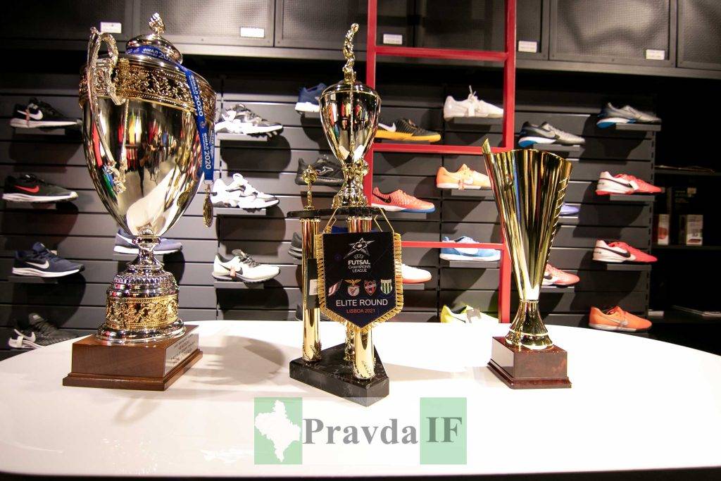 франківський ураган,Футзаліст збірної України Петро Шотурма,Новачки Урагану Петро Шотурма Ігор Корсун Микола Микитюк