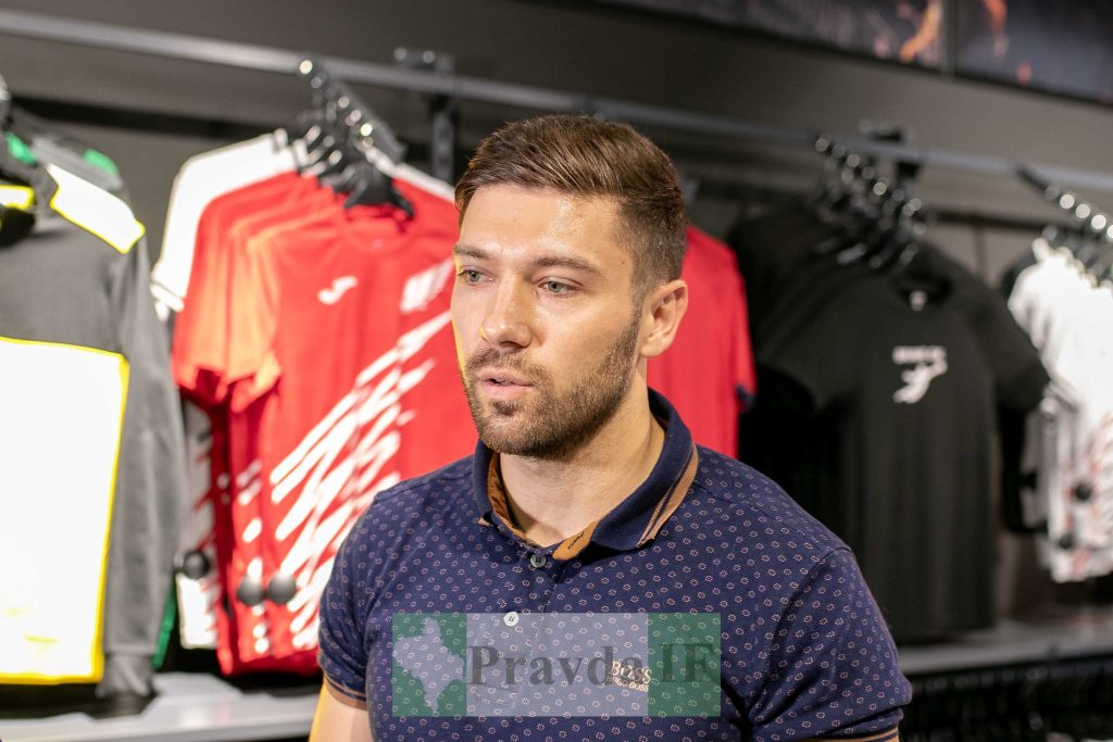 франківський ураган,Футзаліст збірної України Петро Шотурма,Новачки Урагану Петро Шотурма Ігор Корсун Микола Микитюк