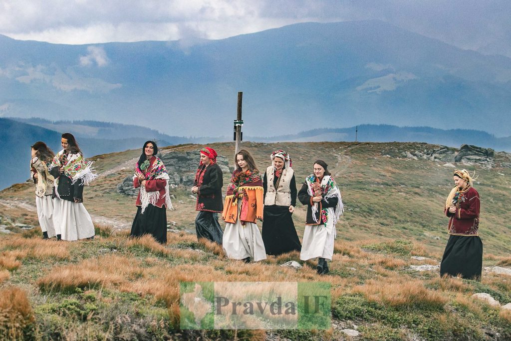 Бій за Україну,Вистава Бій за Україну на горі Піп Іван,вистава на горі піп іван