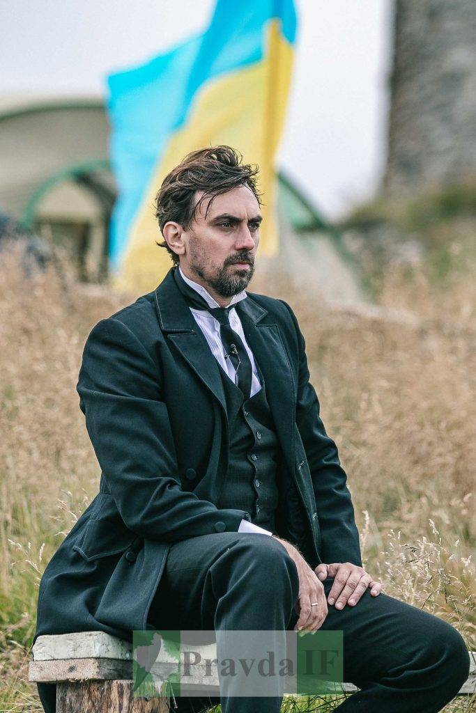 Бій за Україну,Вистава Бій за Україну на горі Піп Іван,вистава на горі піп іван