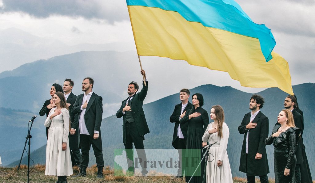 Бій за Україну,Вистава Бій за Україну на горі Піп Іван,вистава на горі піп іван