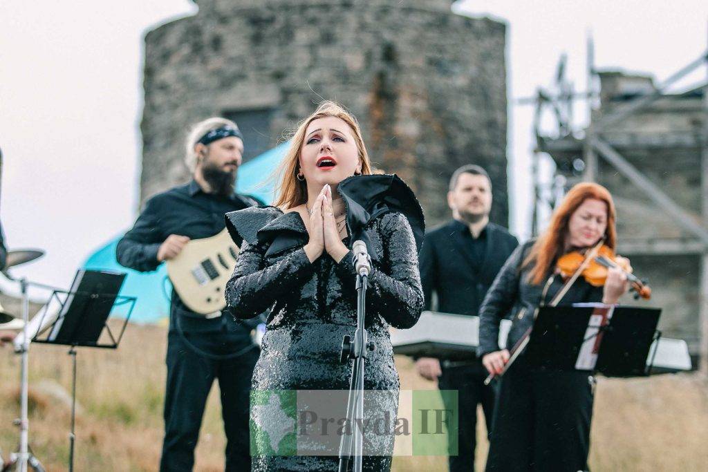 Бій за Україну,Вистава Бій за Україну на горі Піп Іван,вистава на горі піп іван