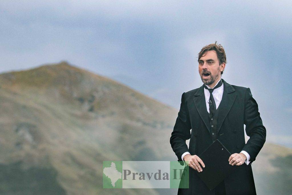 Бій за Україну,Вистава Бій за Україну на горі Піп Іван,вистава на горі піп іван