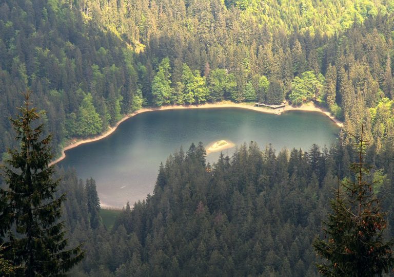 У Синевирі рівень води опустився до "історичного мінімуму"