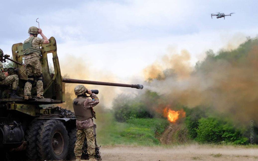 На півдні ЗСУ знищили п'ять ворожих складів та вдарили по переправі