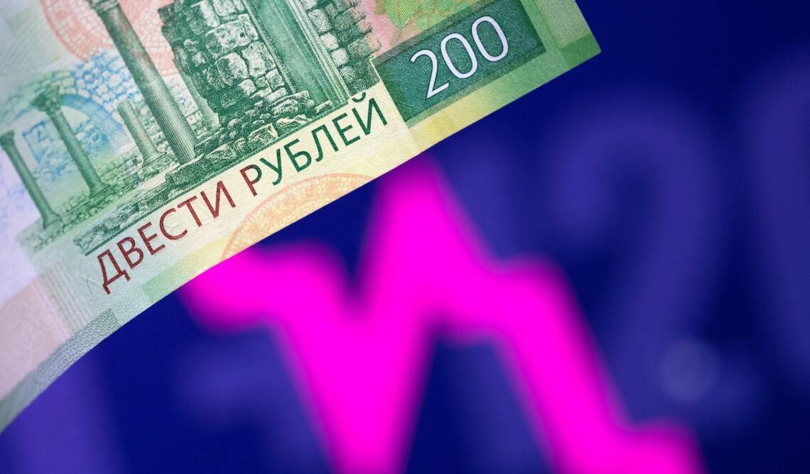 Розвідка Британії: війська РФ мають проблеми з оплатою "служби" в Україні