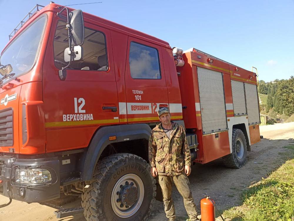 На Верховинщині водій ДСНС врятував ліцей від пожежі