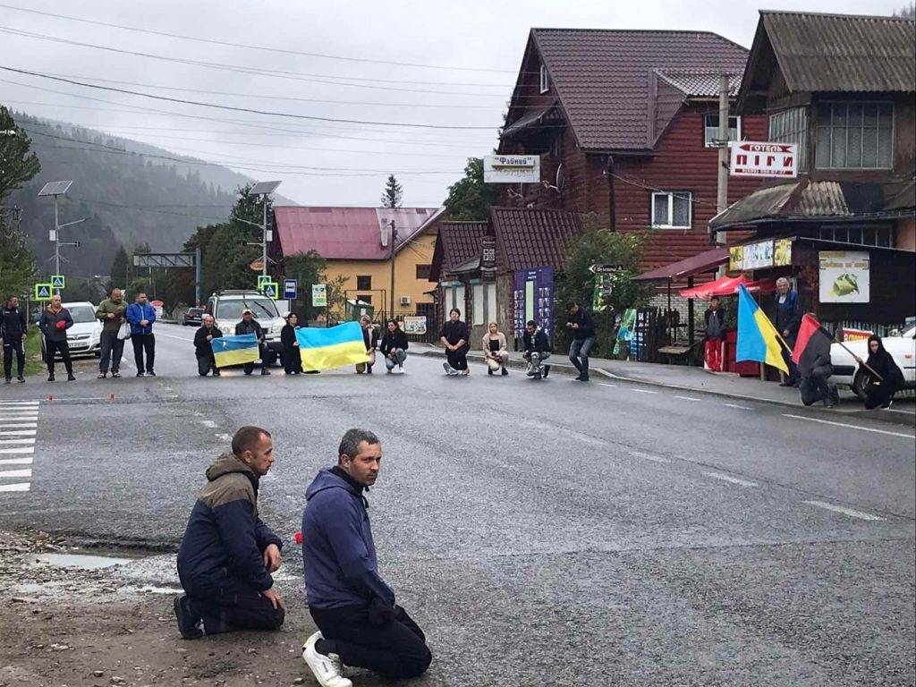 У Ворохті попрощалися із загиблим Героєм Михайлом Петрочком