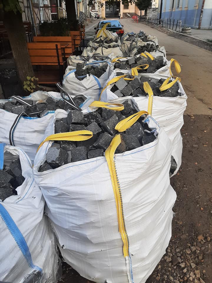 У Франківську відновили ремонт вулиці Крушельницької,пішохідна зона,ремонт вулиці