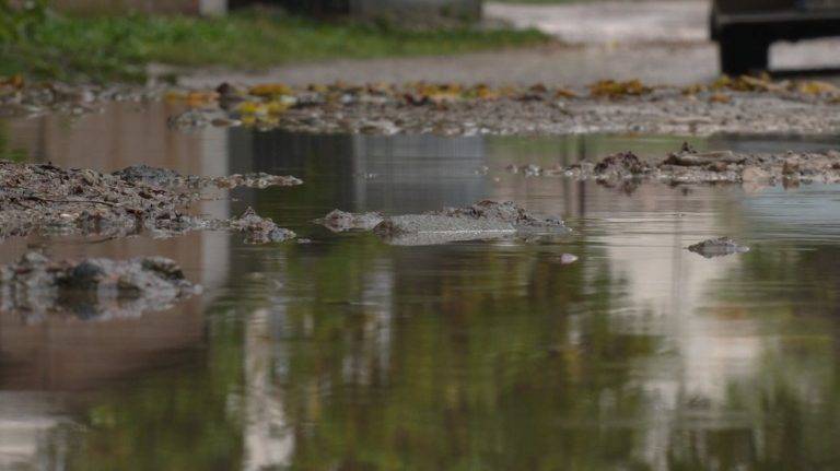 Підтоплені вулиці Франківська: що кажуть у міськраді та водоканалі