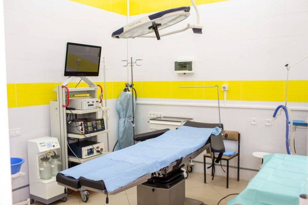 В першій лікарні Франківська оновили операційні блоки