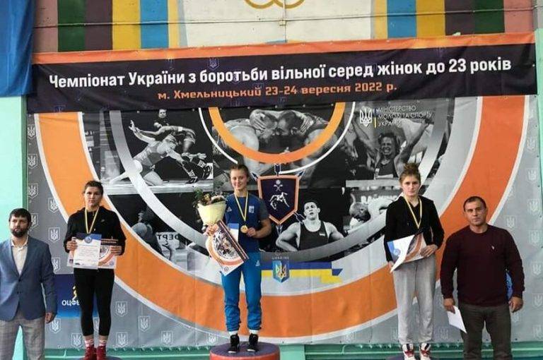 Калушанка Аліна Філіпович стала чемпіонкою України з вільної боротьби