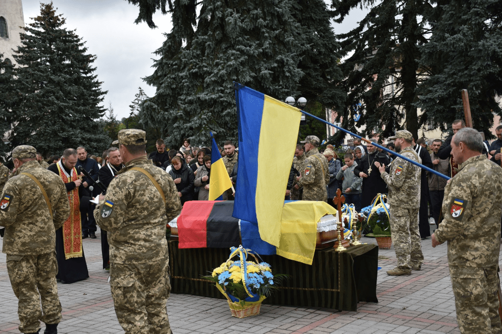 Рогатинщина попрощалася з полеглим Героєм ФОТО