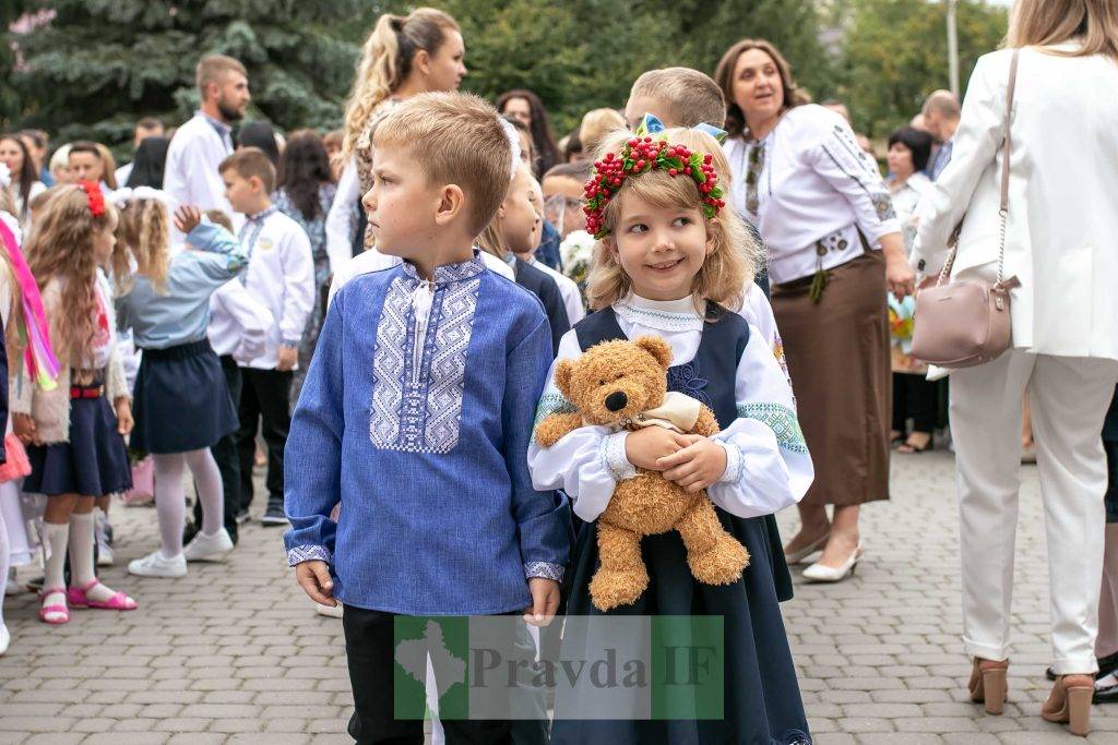 Перший дзвоник у Івано-Франківську,1 вересня в 20 ліцеї Івано-Франківська,франківські школи