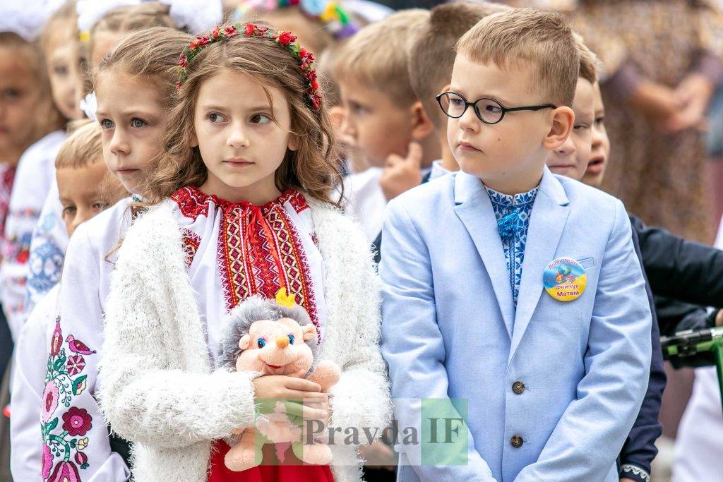 Перший дзвоник у Івано-Франківську,1 вересня в 20 ліцеї Івано-Франківська,франківські школи