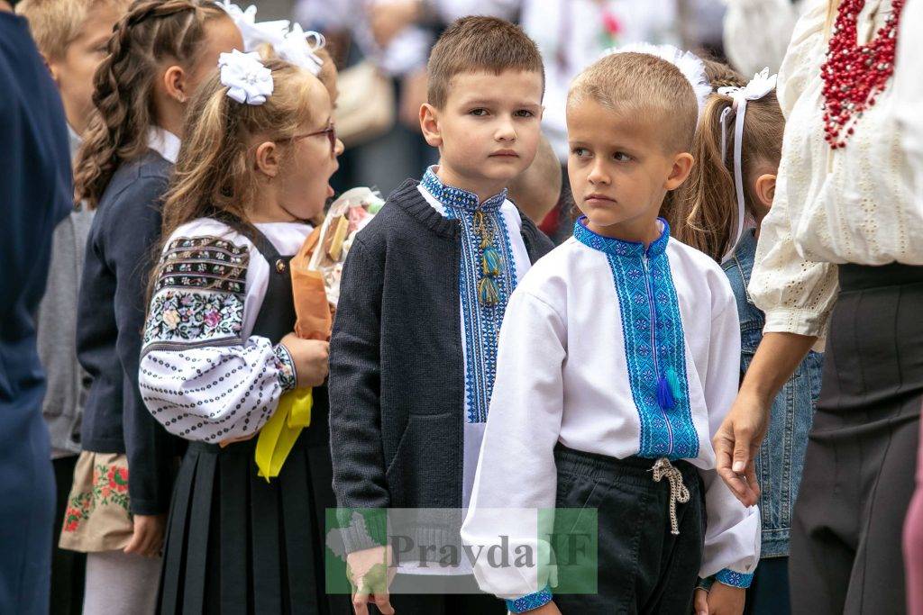 Перший дзвоник у Івано-Франківську,1 вересня в 20 ліцеї Івано-Франківська,франківські школи