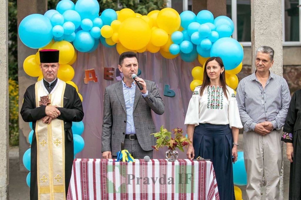 Перший дзвоник у Івано-Франківську,1 вересня в 20 ліцеї Івано-Франківська,франківські школи