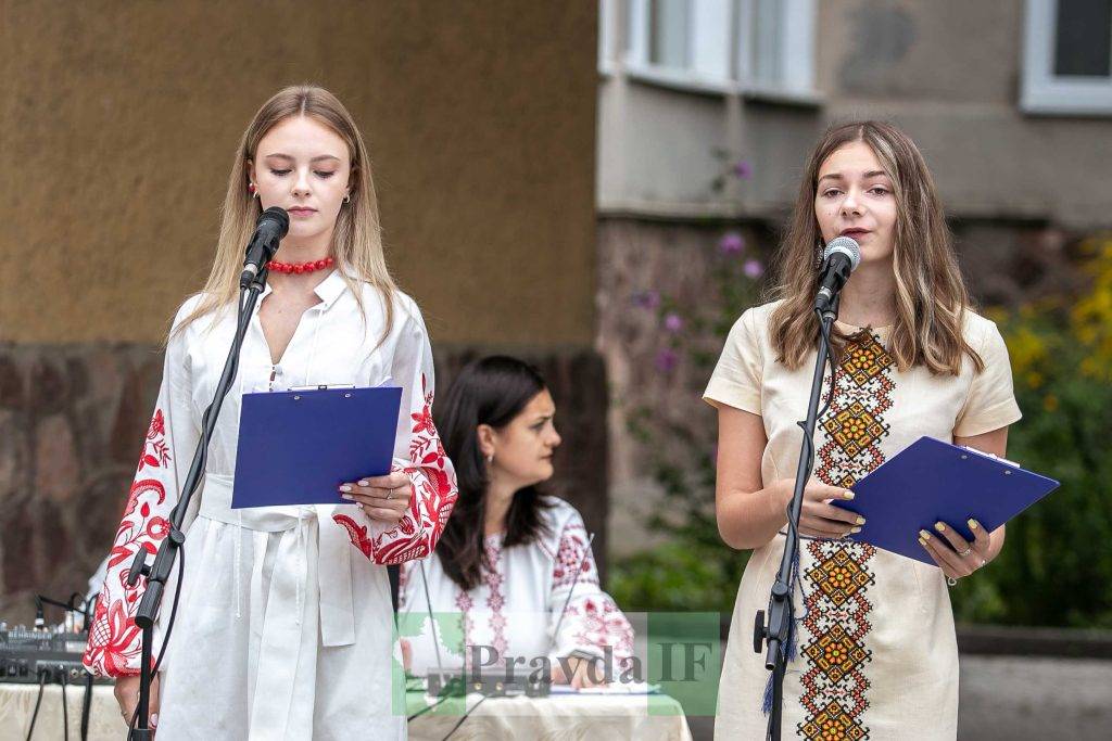 Перший дзвоник у Івано-Франківську,1 вересня в 20 ліцеї Івано-Франківська,франківські школи