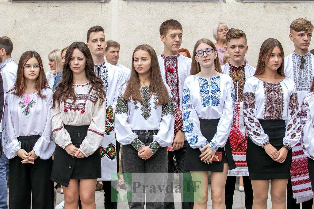 Перший дзвоник у Івано-Франківську,1 вересня в 20 ліцеї Івано-Франківська,франківські школи
