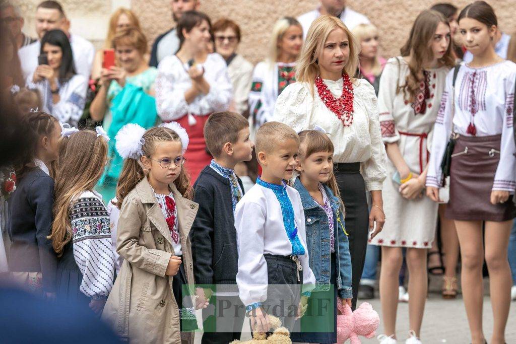 Перший дзвоник у Івано-Франківську,1 вересня в 20 ліцеї Івано-Франківська,франківські школи