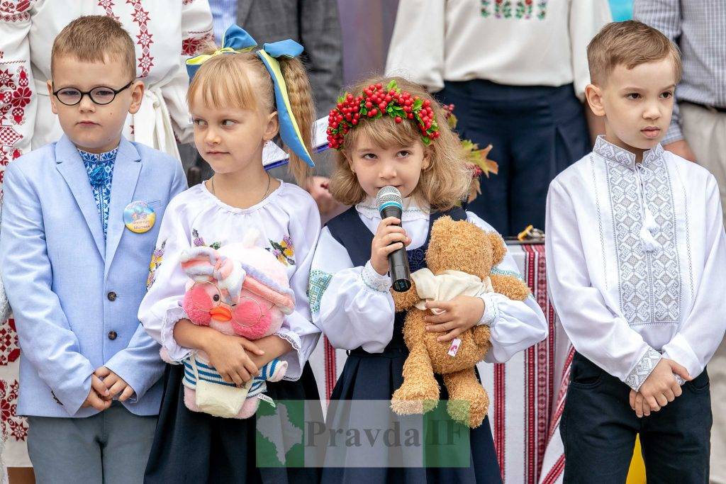 У Франківських школах пролунав перший дзвоник