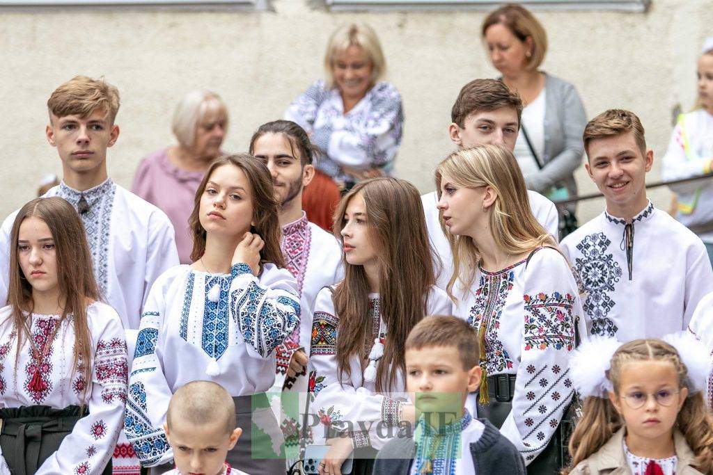 У Франківських школах пролунав перший дзвоник