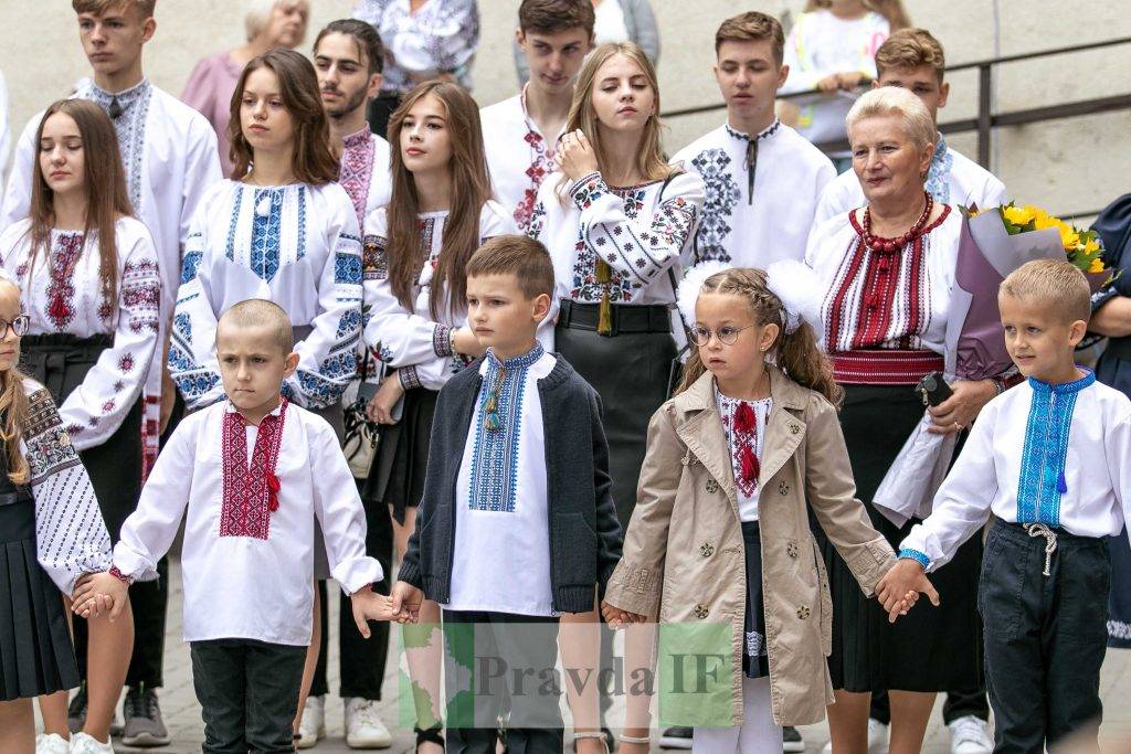 Перший дзвоник у Івано-Франківську,1 вересня в 20 ліцеї Івано-Франківська,франківські школи