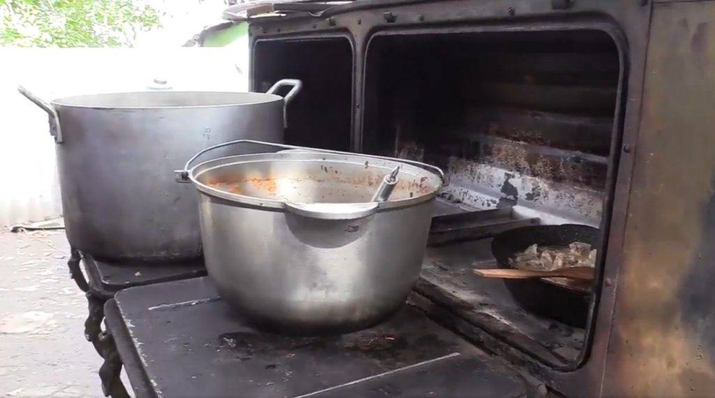 Щоб нищити рашистів треба їсти: як працює польова кухня франківської бригади ТрО