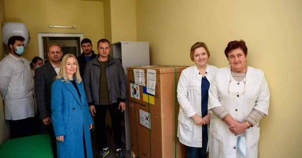 Дев’ять лікарень Франківщини отримають сучасні УЗД-апарати