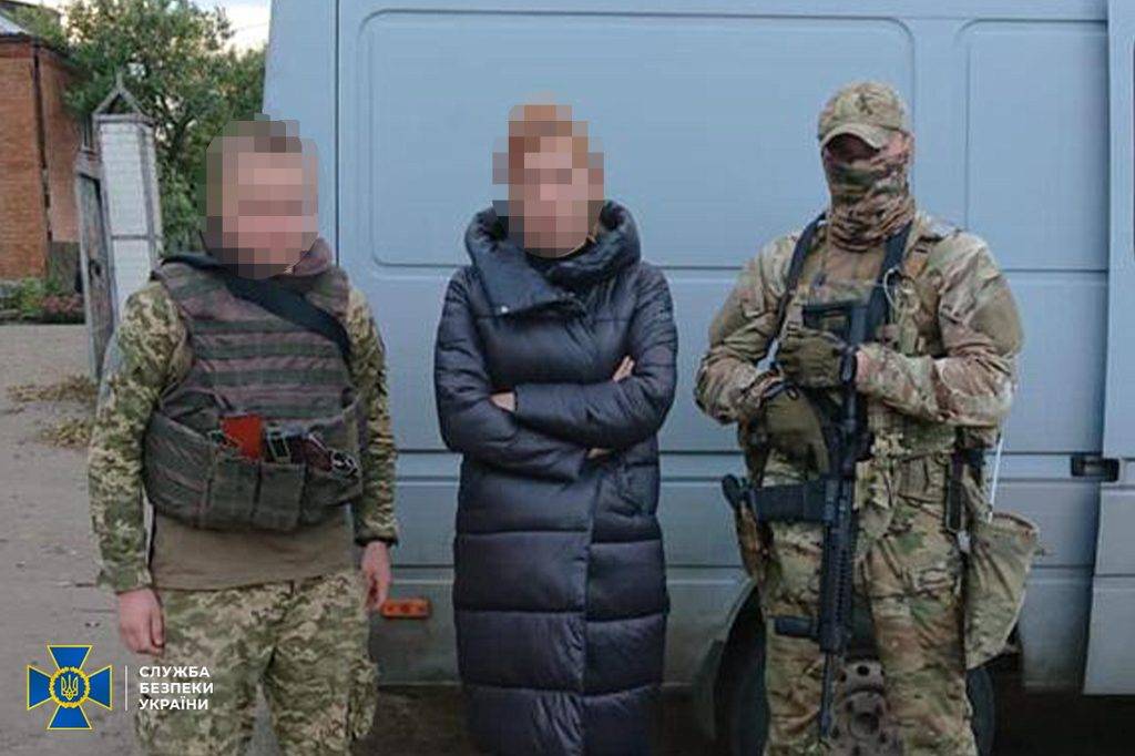 Прикарпатська СБУ розслідує справу колаборантки, яка працювала в окупаційній адміністрації Куп’янська
