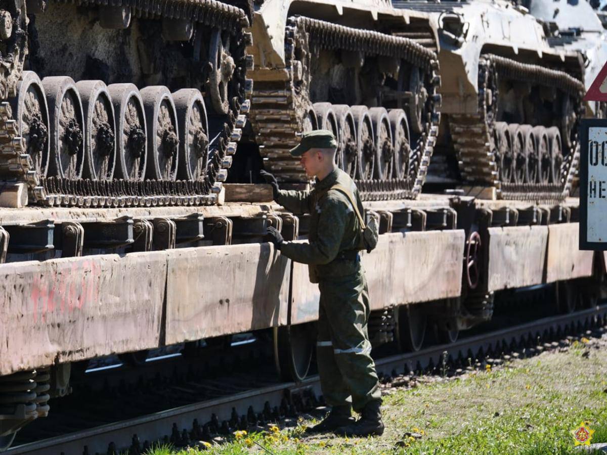 Білорусь забрала більшість своїх військ з прикордонних районів, - ЗМІ