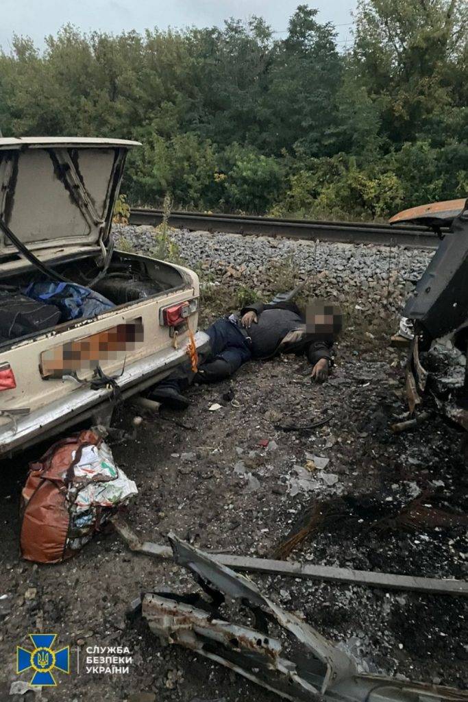 Рашисти обстріляли автоколону під Куп'янськом: 24 загиблих, серед них вагітна та 13 дітей