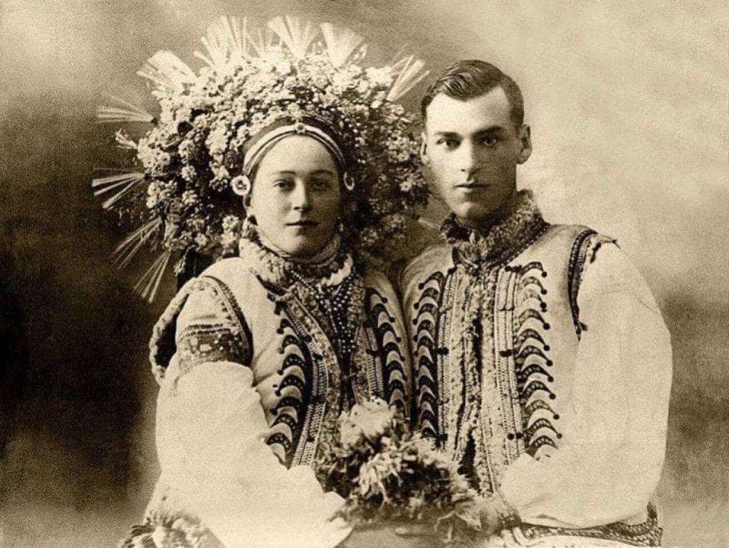 На Коломийщині відтворили весільний стрій молодят початку 19 століття 
