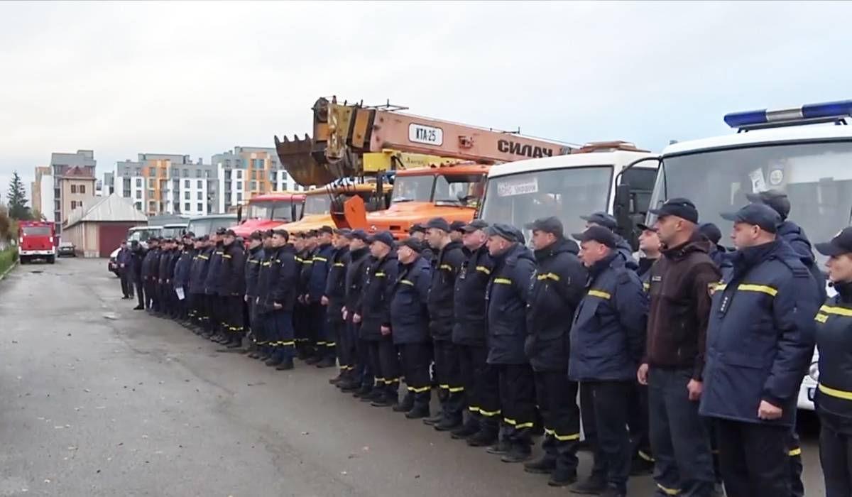 Рятувальники з Франківщини поїхали працювати в деокуповану Харківщину