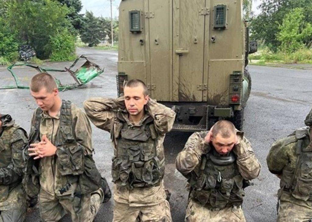 На Херсонщині російські "чмоні" масово здаються у полон