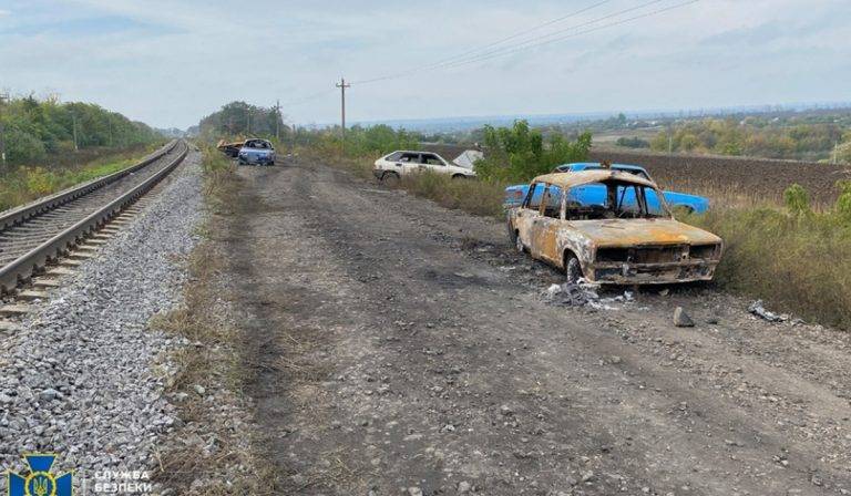 Рашисти обстріляли автоколону під Куп'янськом: 24 загиблих, серед них вагітна та 13 дітей