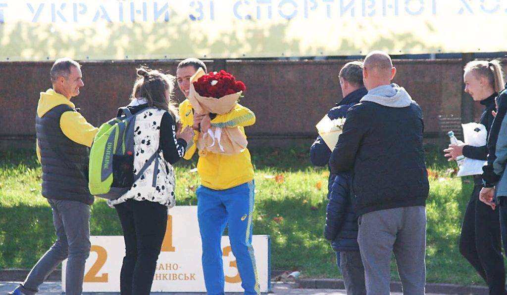 Франківчанин переміг на чемпіонаті зі спортивної ходьби й освідчився коханій