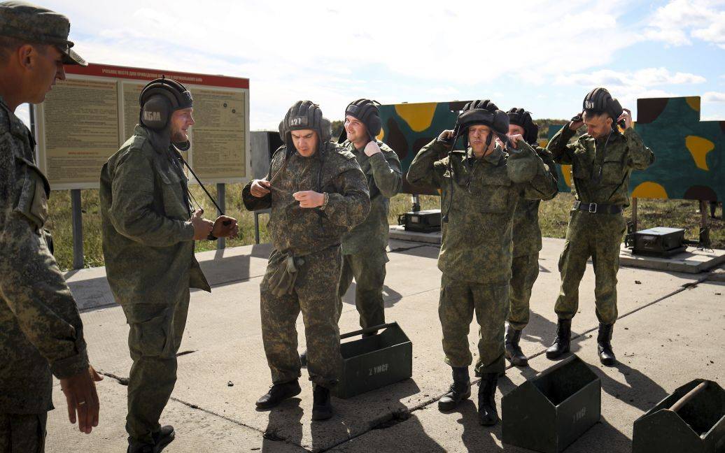 Російські офіцери на передовій "замутили" бізнес на мобілізованих