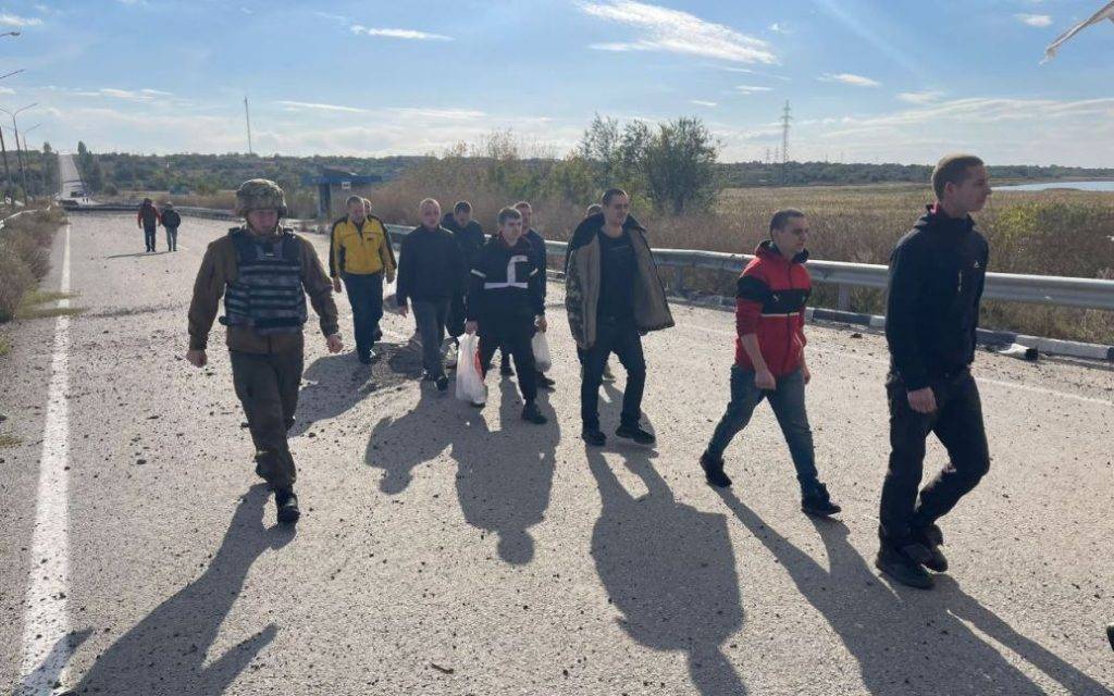 Від 24 лютого з російського полону вже повернули більше тисячі українців – ГУР