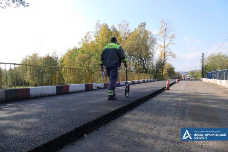 На Калущині оновили міст через річку Лімницю