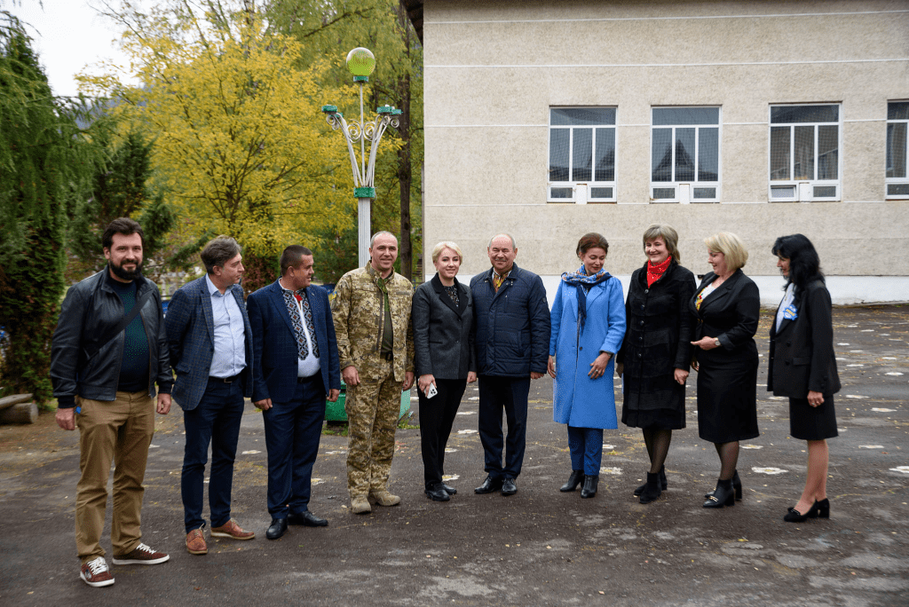 На Прикарпаття приїхали міністри освіти шістьох держав ФОТО