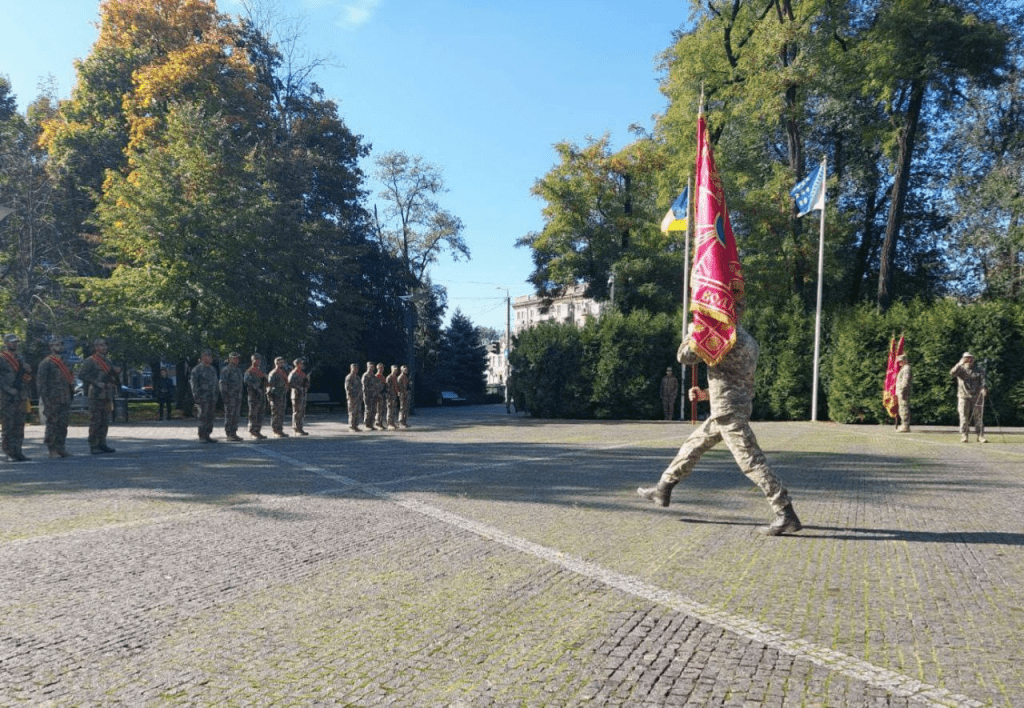 Бійці 102-ї франківської бригади ТрО отримали свій прапор