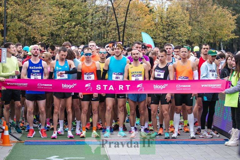 Близько 800 бігунів взяли участь у Frankivsk Charity Half Marathon’22