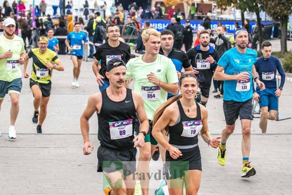 Під час проведення Frankivsk Half Marathon зібрали 400 тис грн на підготовку військових