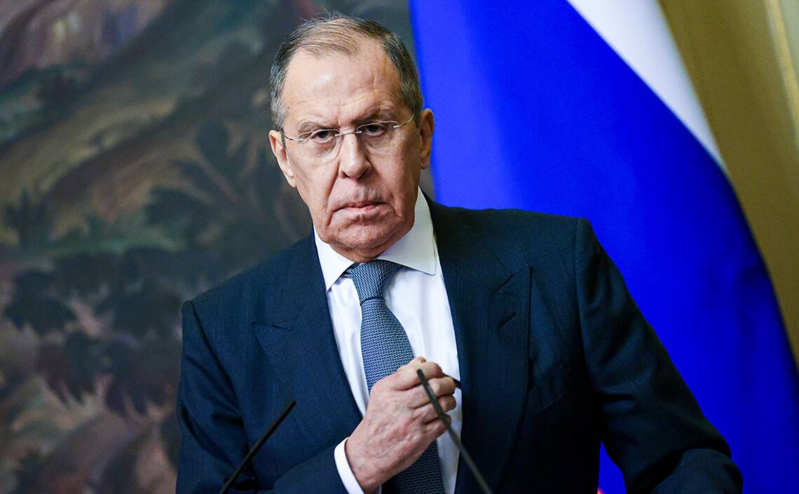 "Кінь хоче здатися і натякає?": Лавров насмішив мережу своїм виглядом на Балі