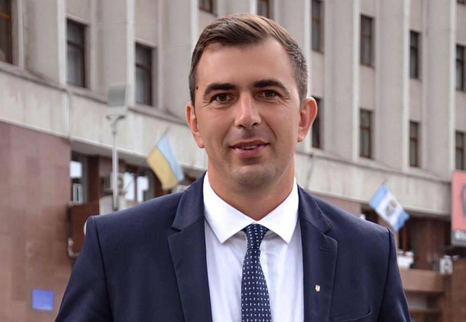 Прикарпатські науковці вимагають звільнити одного із членів команди нардепа Фріса із високої посади