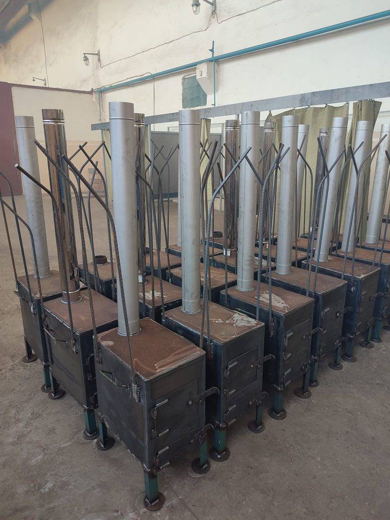 Учні калуського училища, виготовили для потреб армії майже півсотні буржуйок