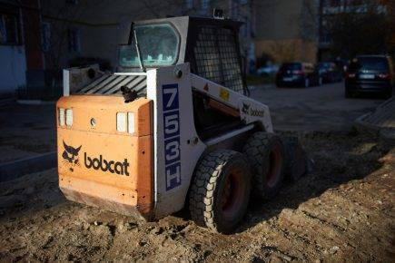 У Франківську ремонтують ще один двір. ФОТО